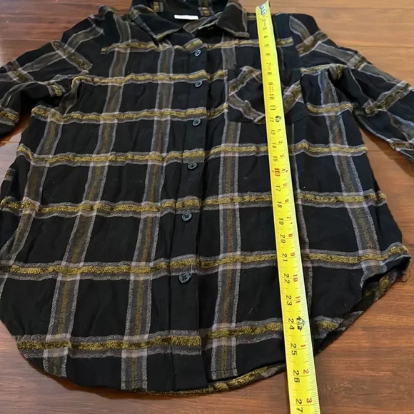 ⭐3/$15 Plaid blouse/shirt - Picture 4 of 8
